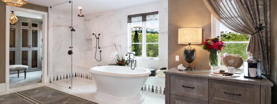 Обои в ванной с окном дизайн 7бддддддддд