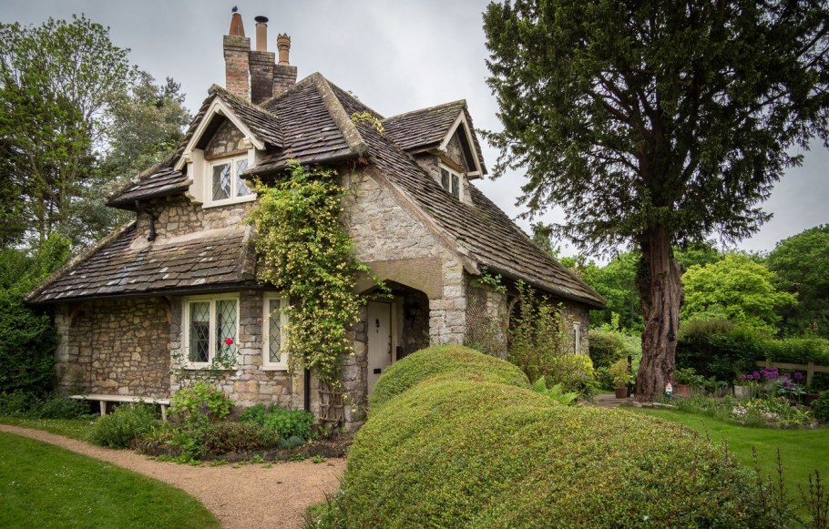 Каменные коттеджи в Англии