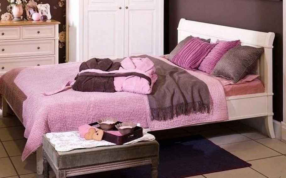 Сочетание розового и коричневого в интерьере