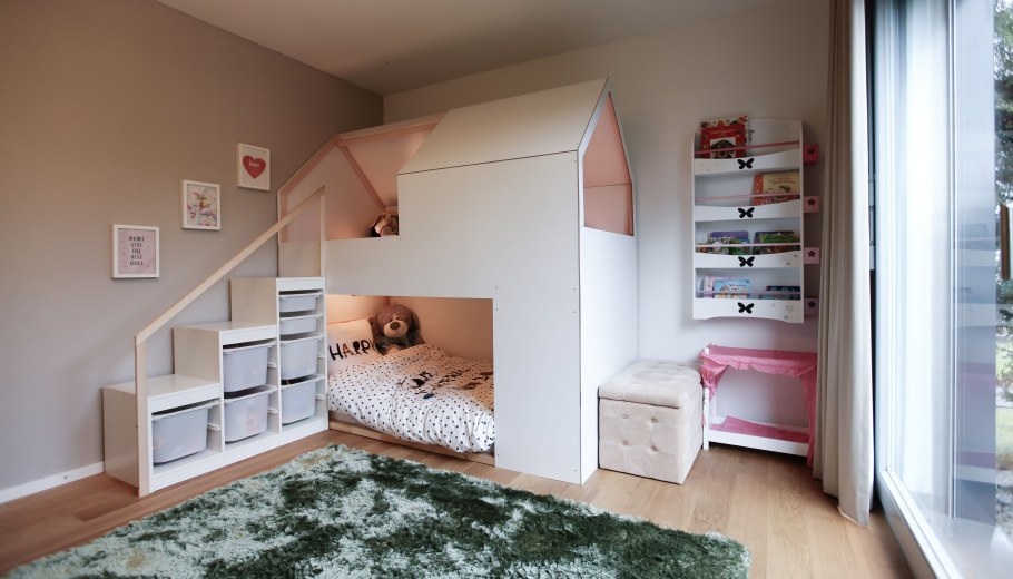 Кровать в нише