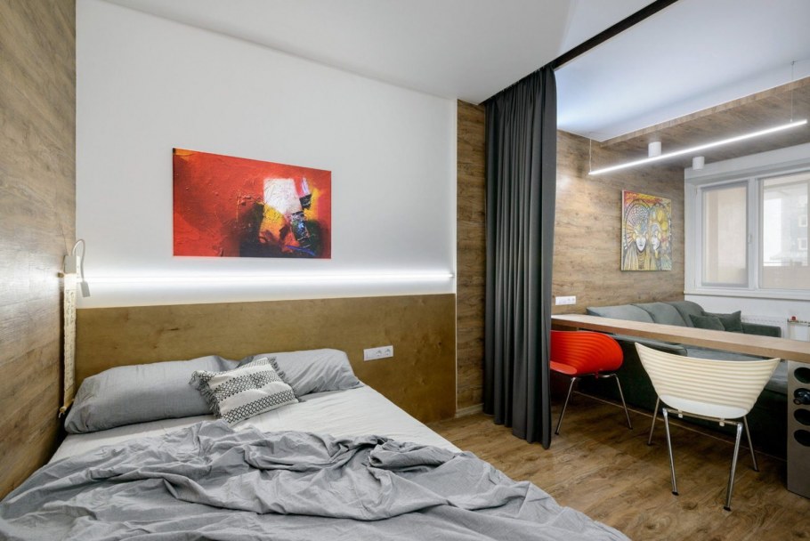 Спальня в квартире студии