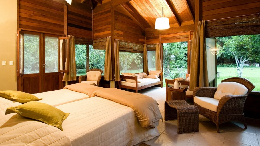 Спальня в стиле бунгало