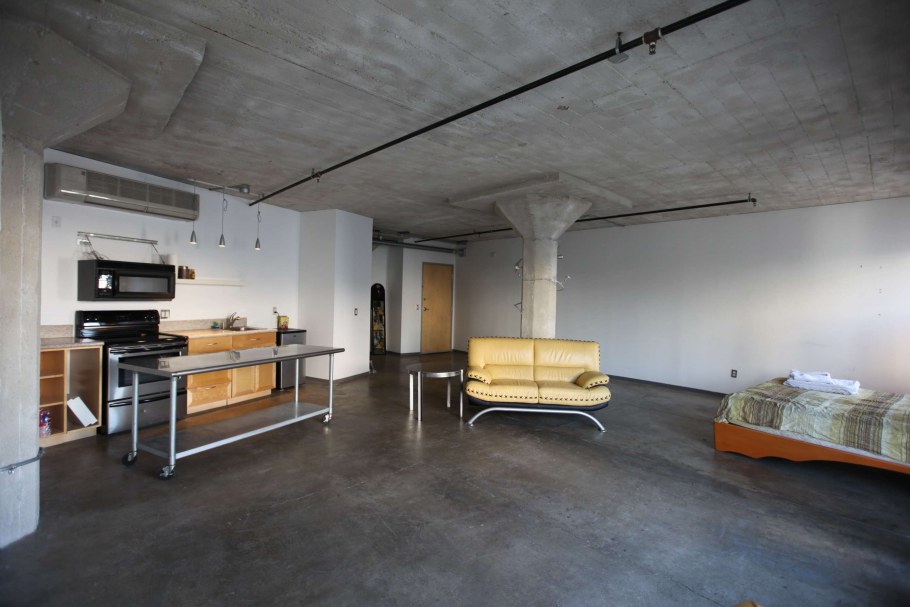 Потолок лофт бетон