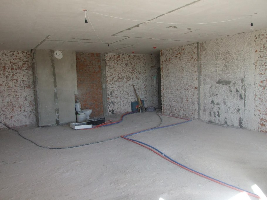 Демонтаж стен в новостройке