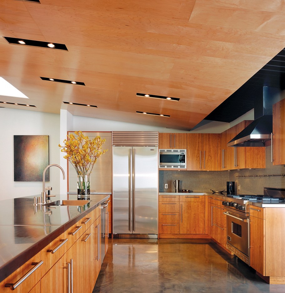 Отделка кухни под дерево