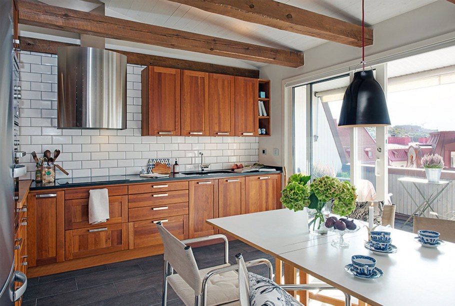 Балки на потолке