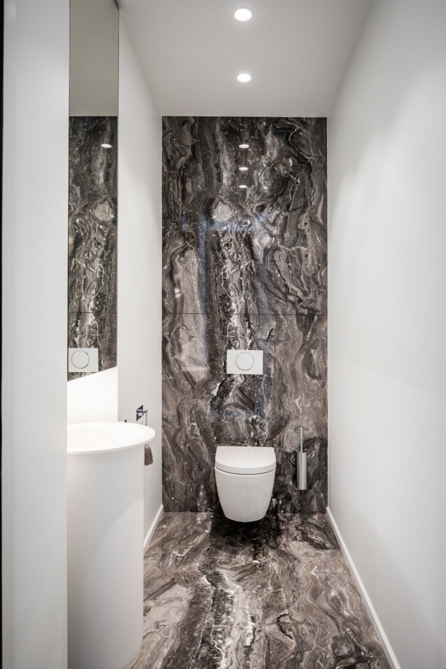 Туалет мрамор