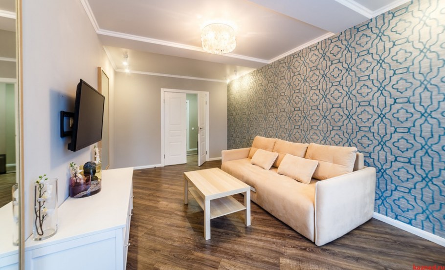 Дизайн двухкомнатной малогабаритки светлый ламинат