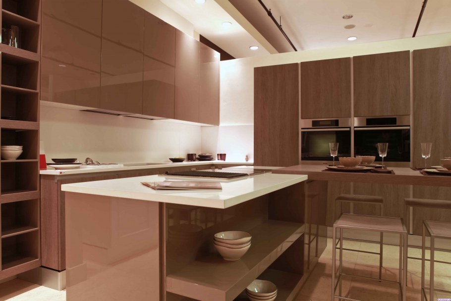 П образные кухни с окном