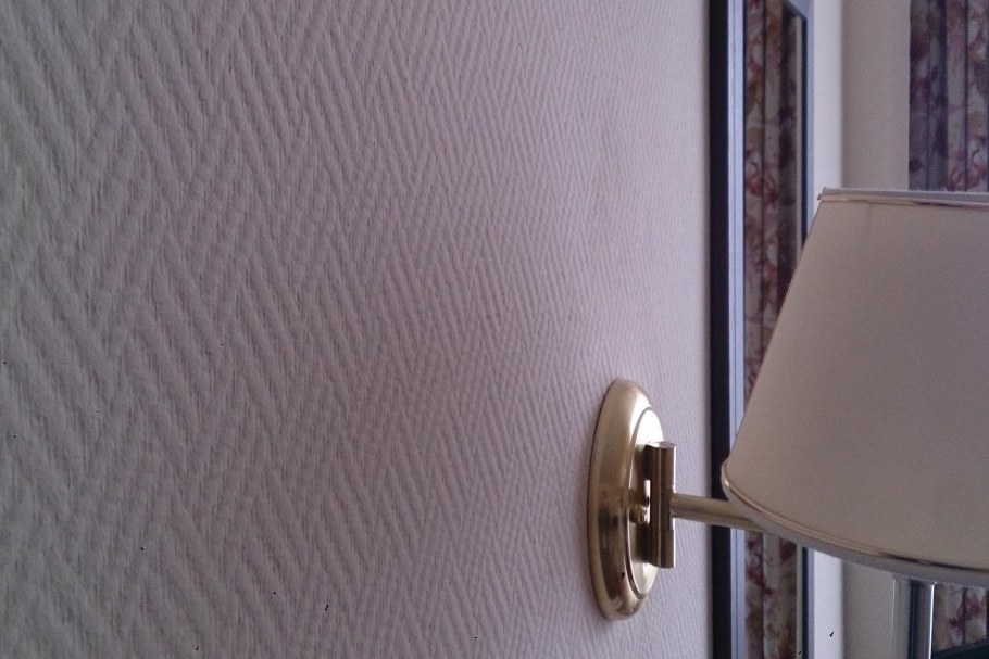 Обои под покраску в интерьере