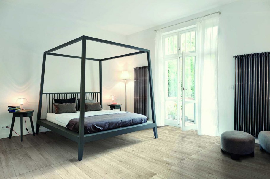 Rh 19th с French Iron Canopy Bed