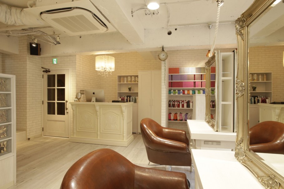 Салон красоты в стиле лофт Прованс