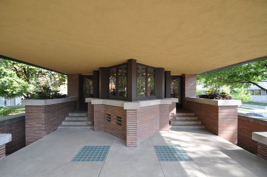 Дом в стиле Райта от Yunakov Architecture Design