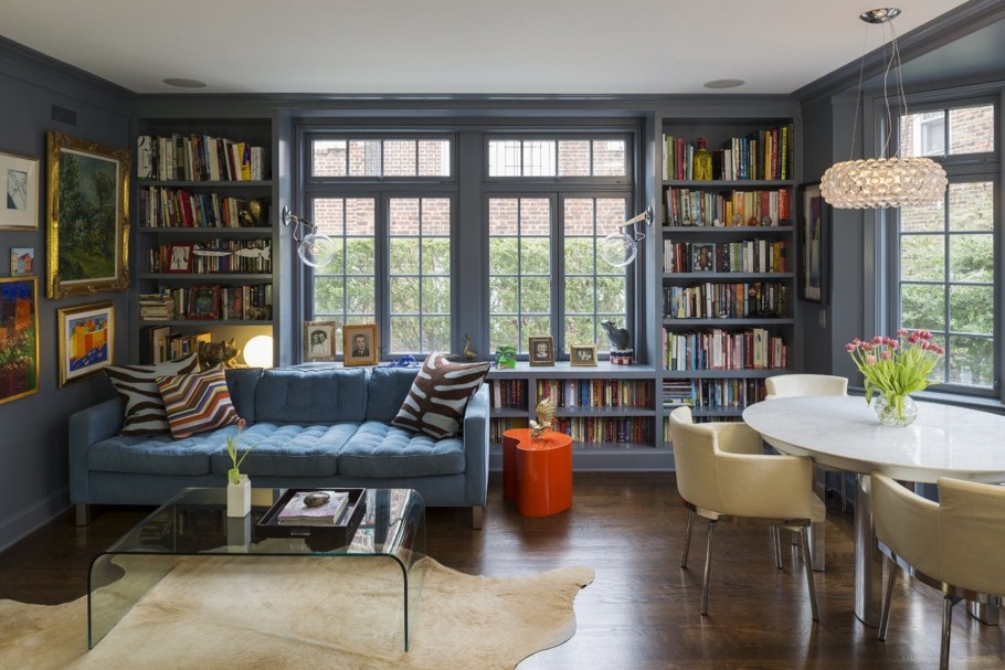 Комната с книжными полками