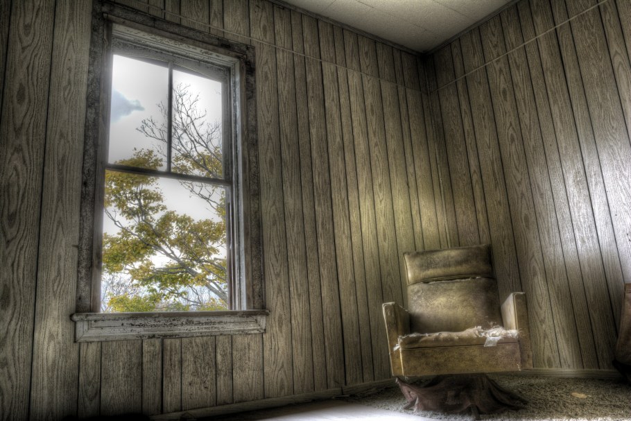 Обои комната окно