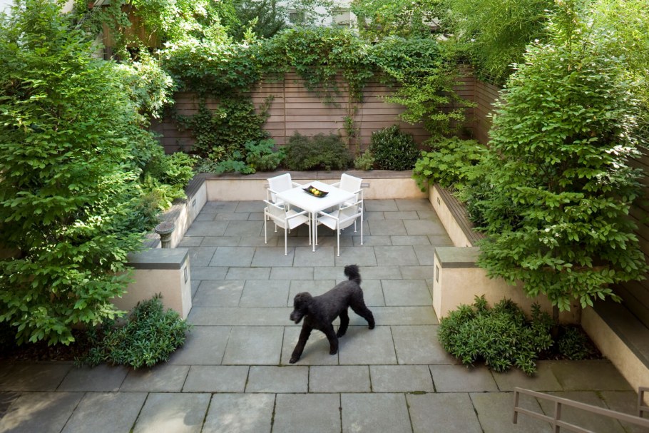 Ландшафт заднего двора таунхауса