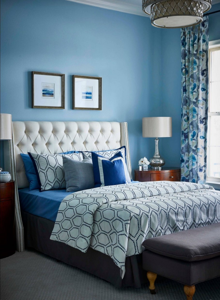 Голубая спальня