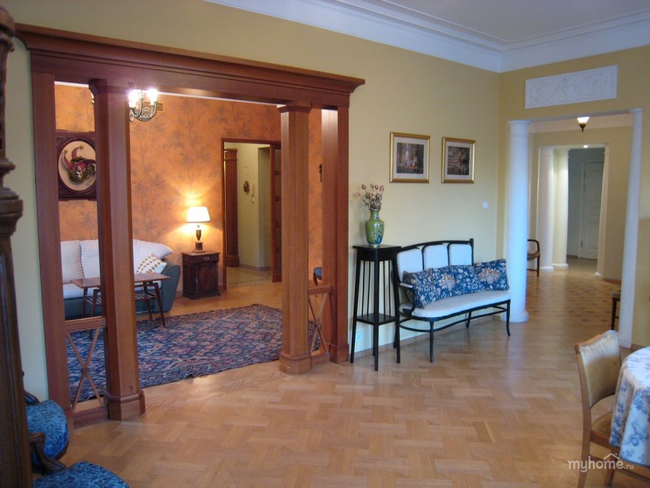 Арка квадратная в гостинную на даче