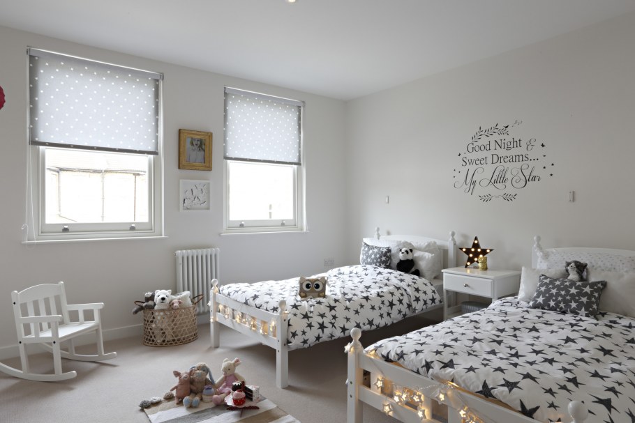 Детская в скандинавском стиле для двух девочек