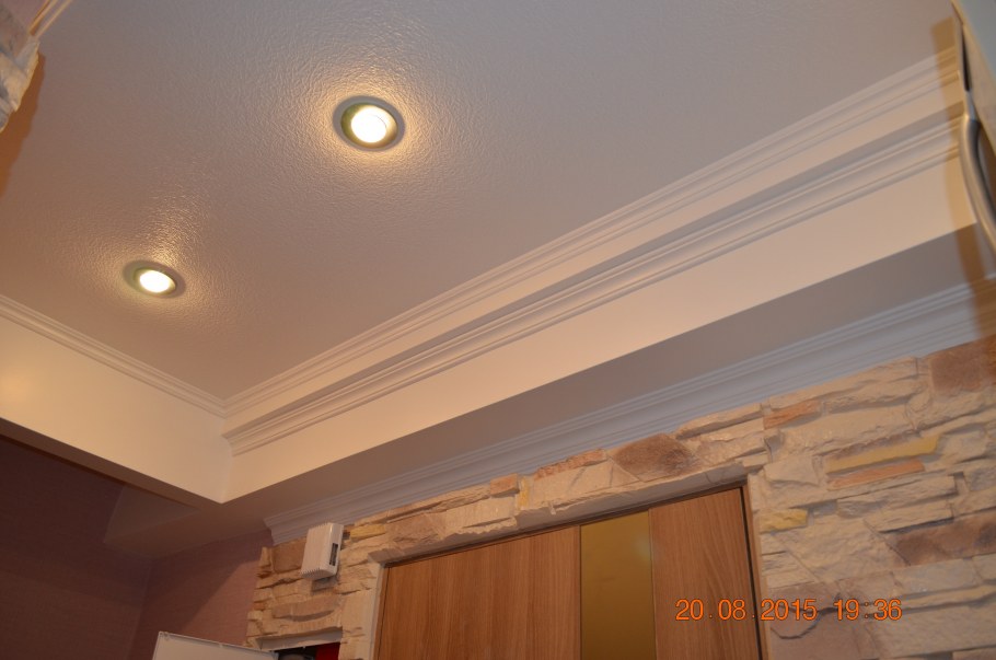 Потолочный Выступ
