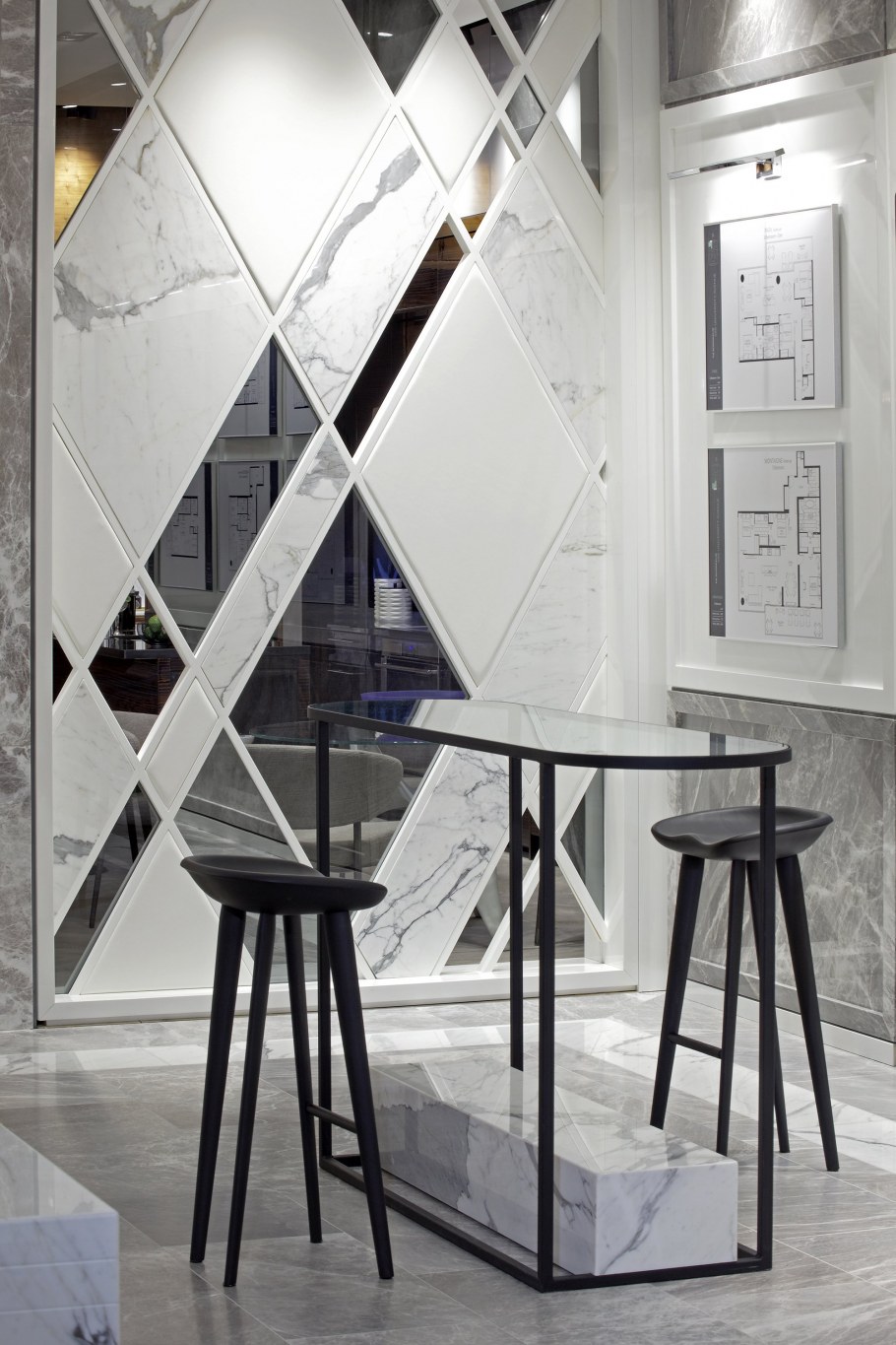 Композиция из зеркал