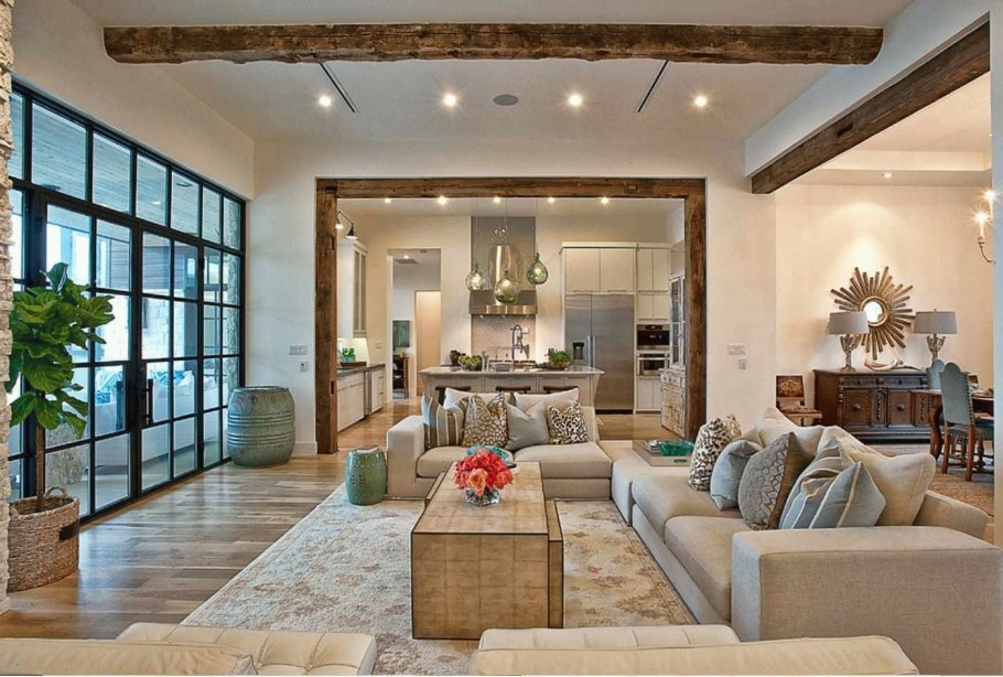 Интерьер гостиной в частном доме