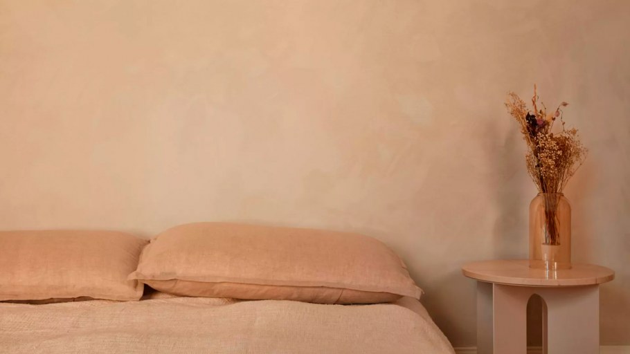 Стены цвета яичной скорлупы