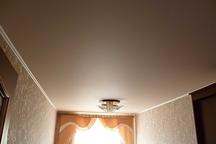 Матовый натяжной потолок