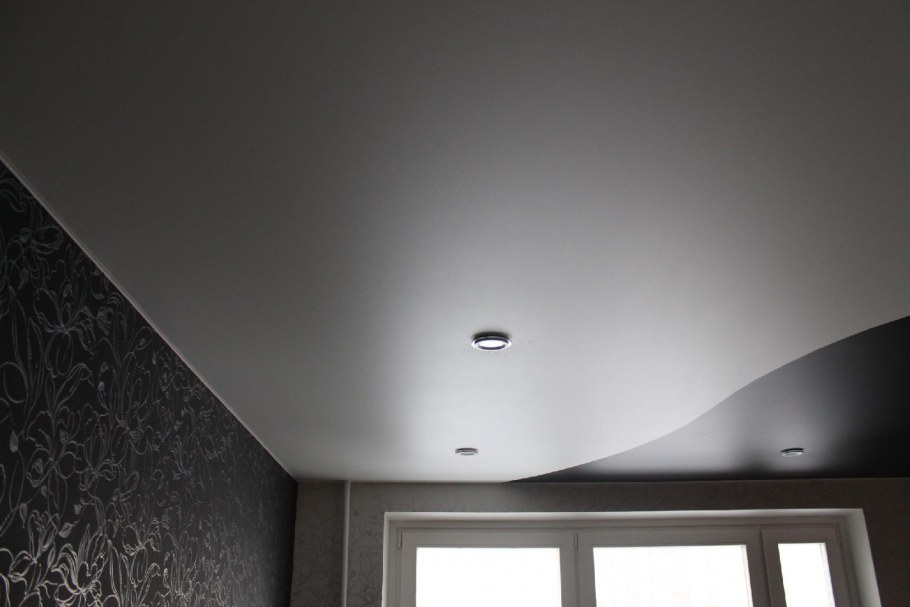 Натяжные потолки глянец и матовый