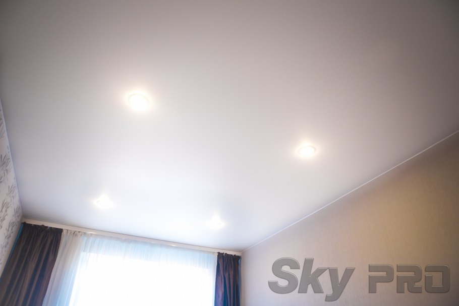 Матовый и глянцевый потолок