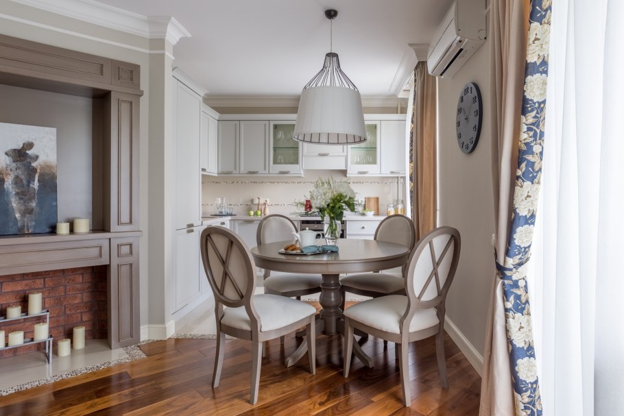 Круглый или прямоугольный стол на кухню