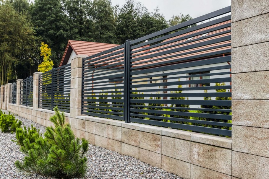 Забор в классическом стиле