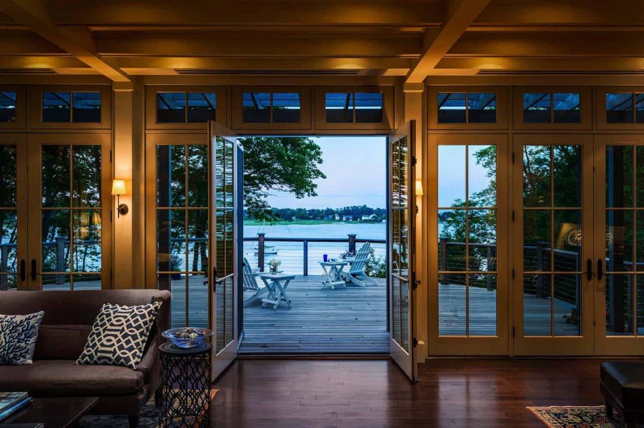 Веранда с французскими окнами