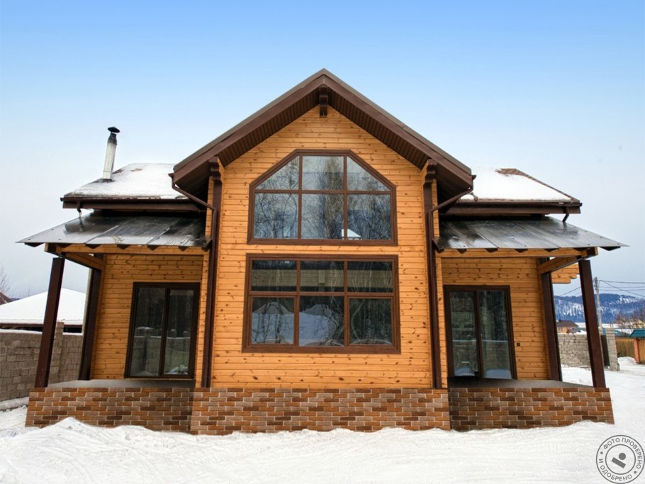 Красивые окна в коттедже