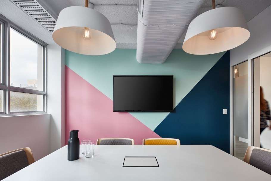 Покрасить стены в офисе