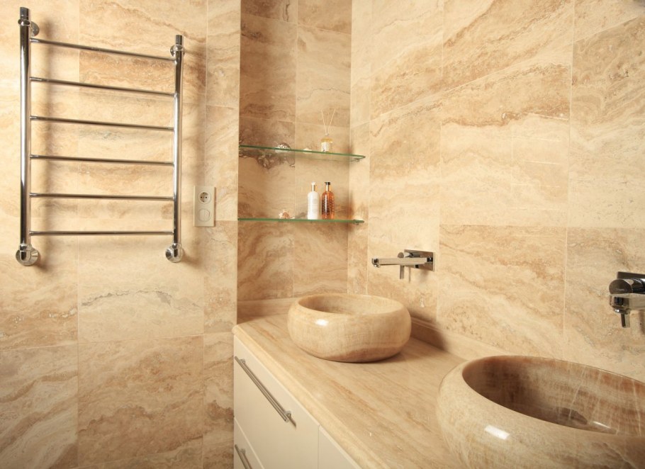 Травертин iz kamnya