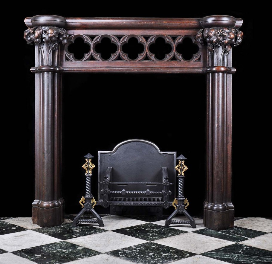 Камин черный в готическом стиле