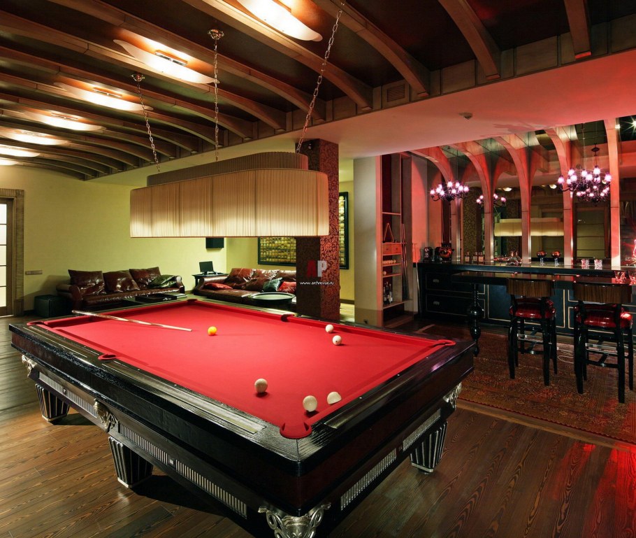 Бильярдная в частном доме