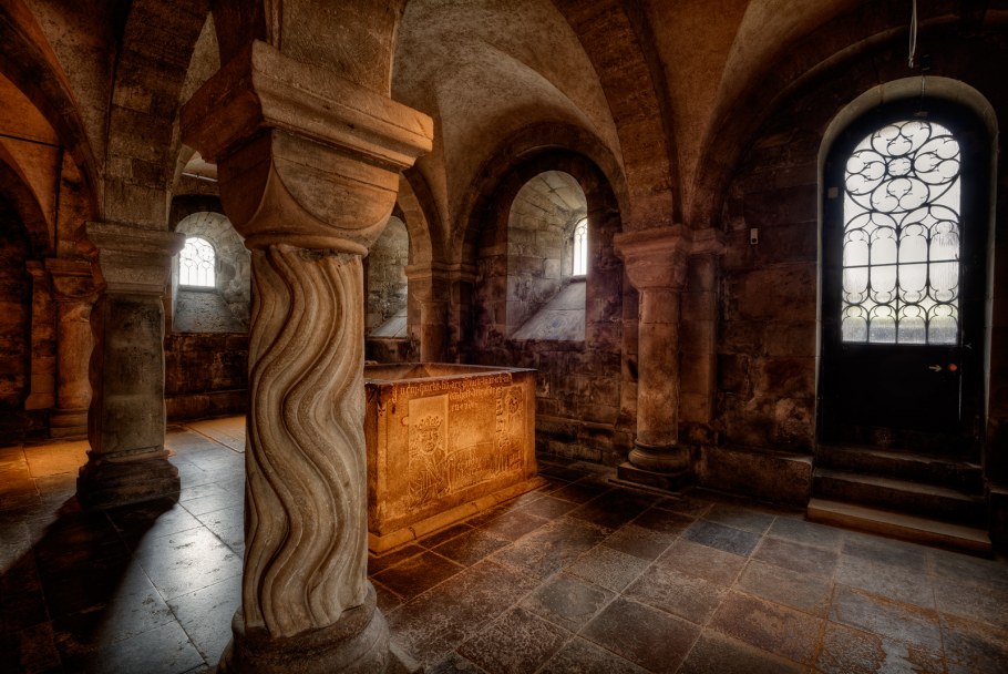 Крипта склеп