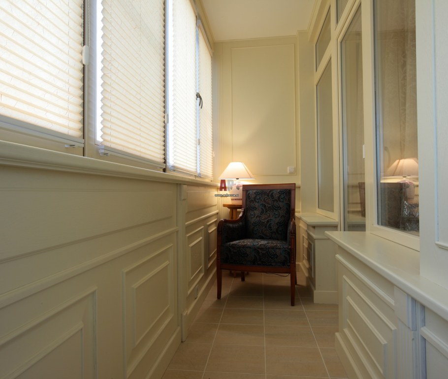 Интерьер балкона