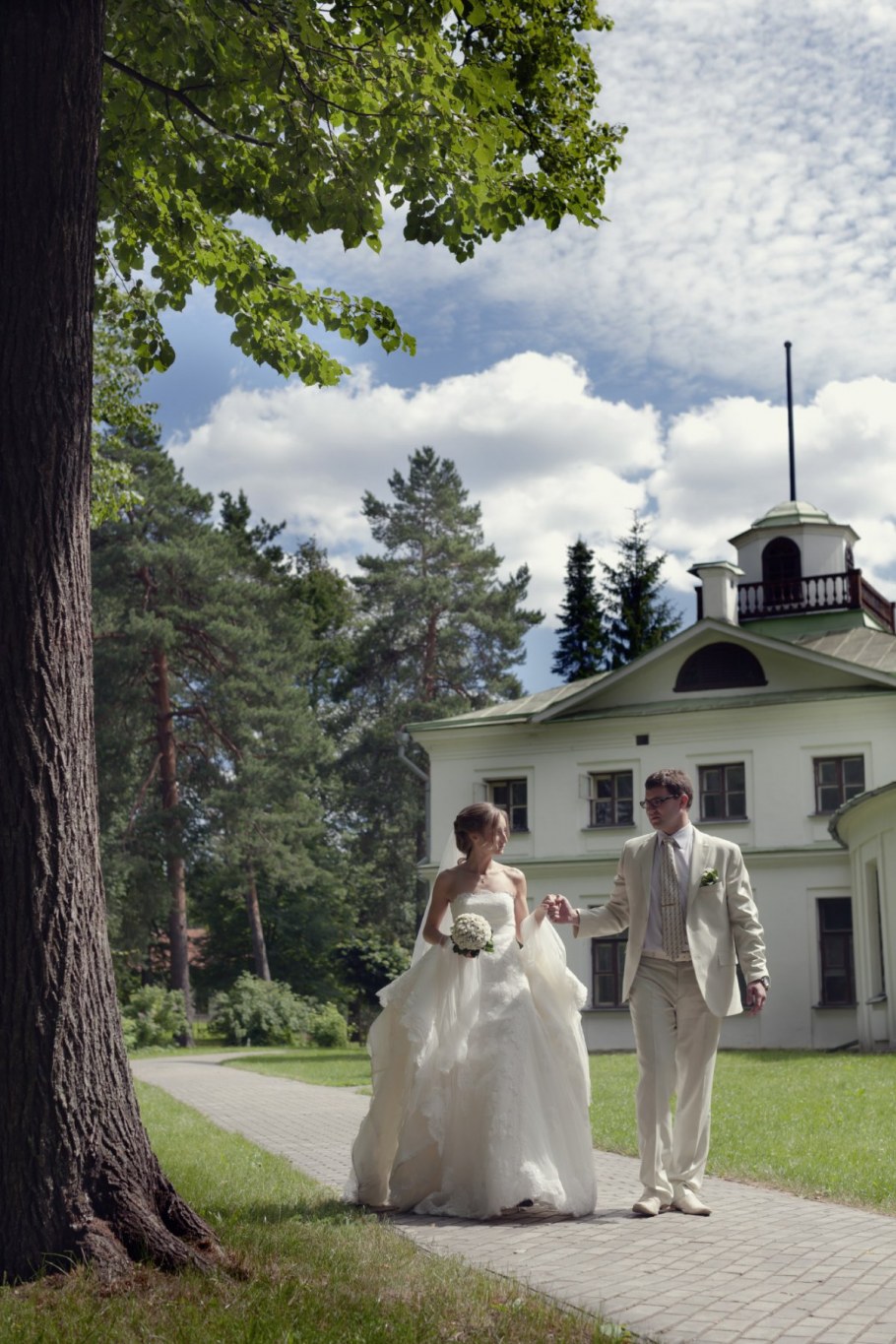 Усадьба абрикосовых в Москве