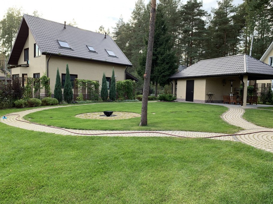 Красивые дома и участки