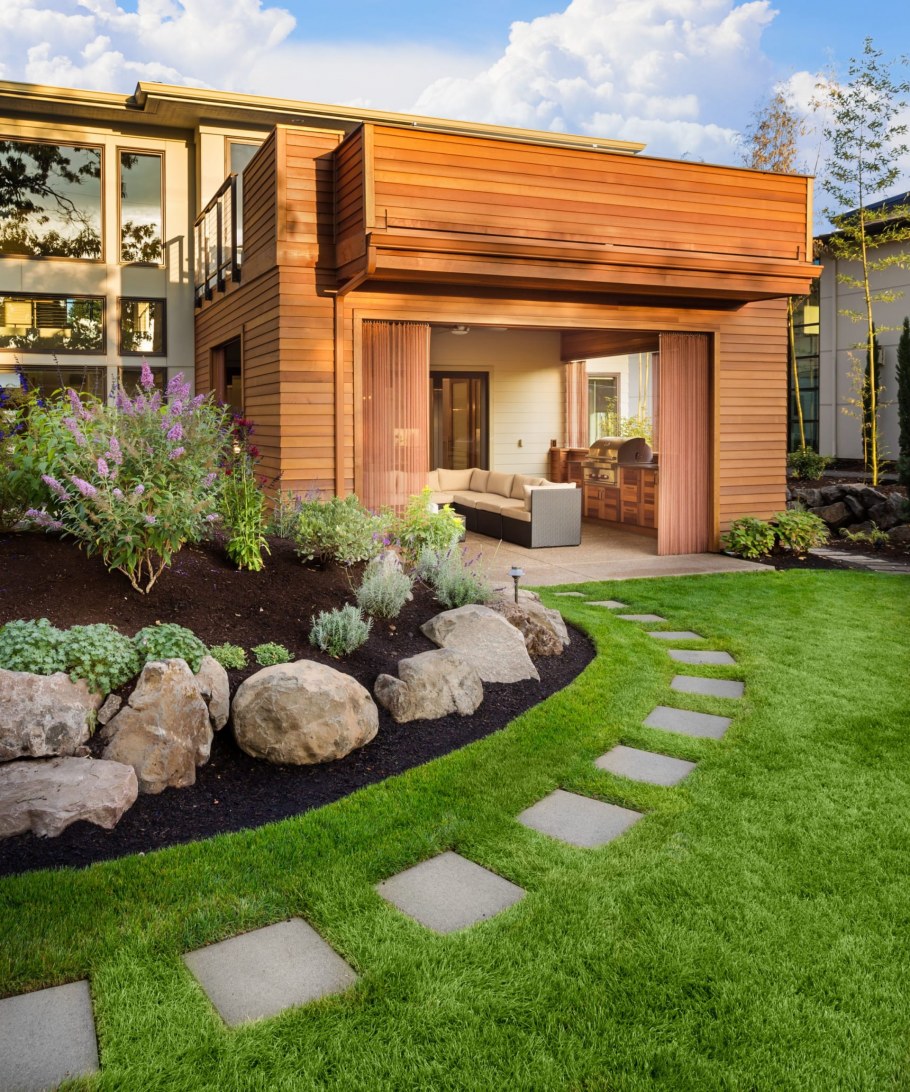 Дизайнер приусадебного участка