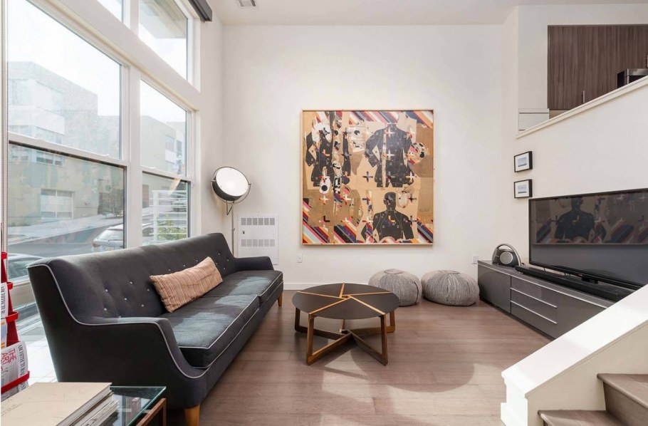 Подоконник диван в интерьере