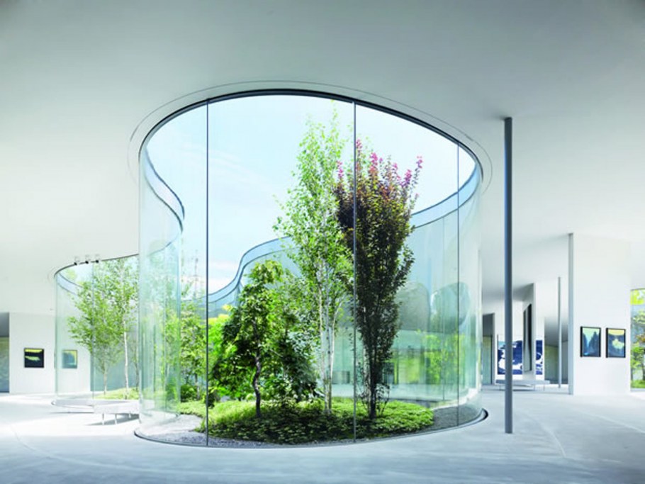 Стеклянные одноэтажные здания