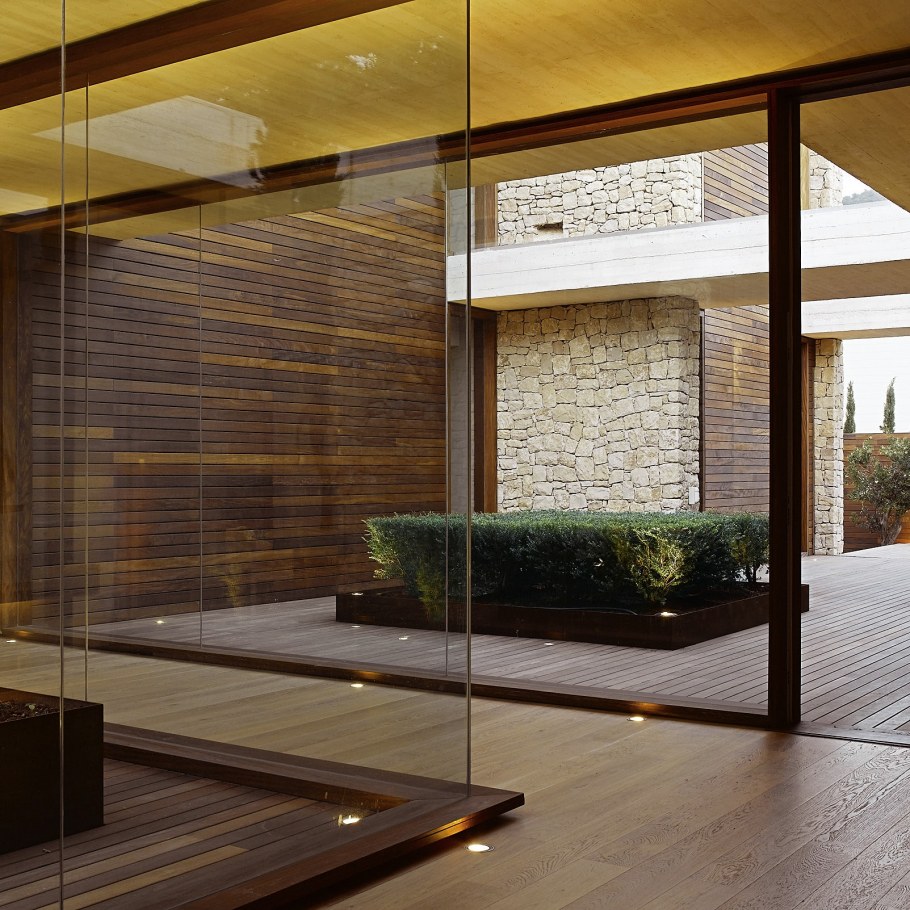 Стекло с зеркальным напылением