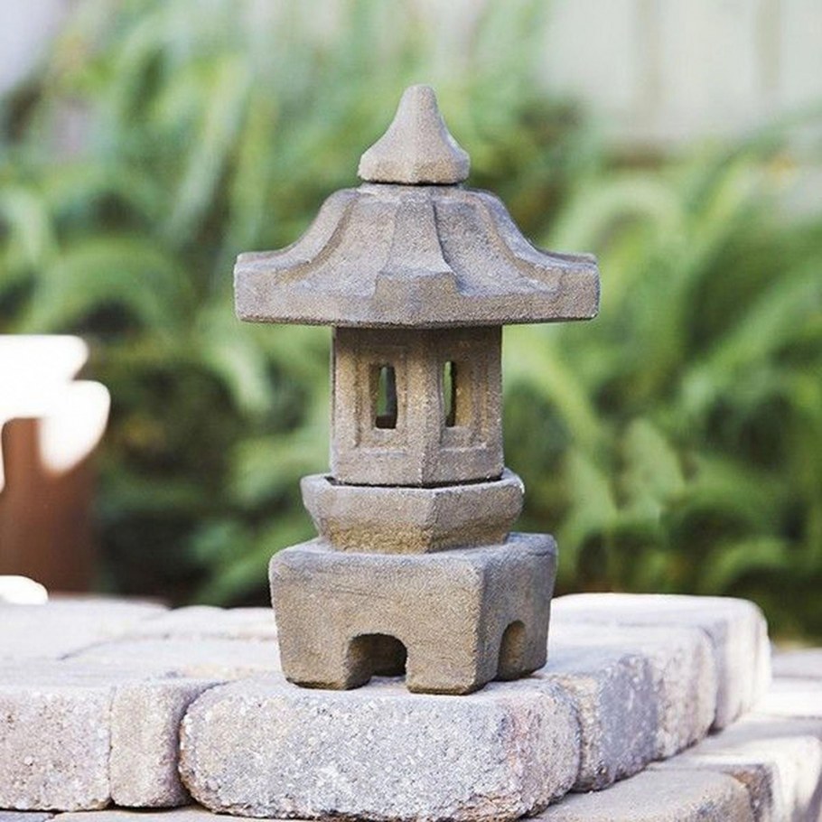 Японский каменный фонарь озибе