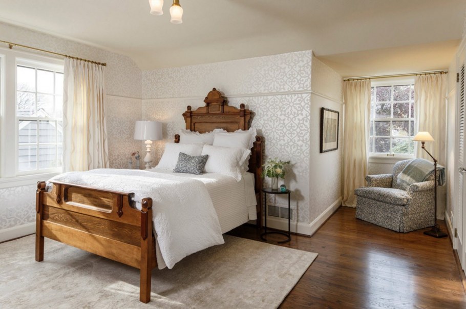 Светлая спальня в стиле Кантри