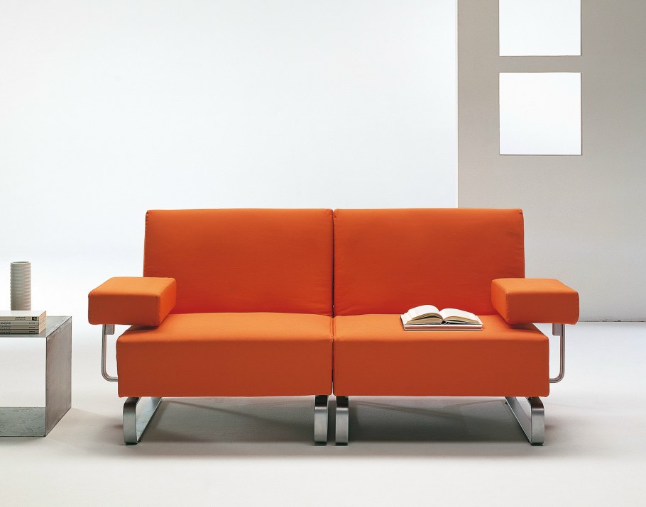 Диван-кровать оранжевый