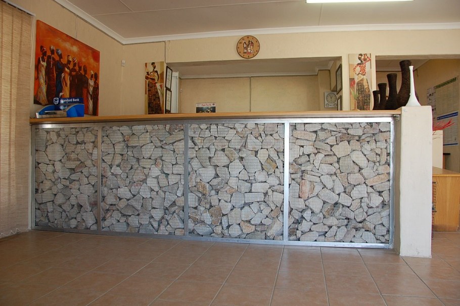 Пластиковый отлив для цоколя